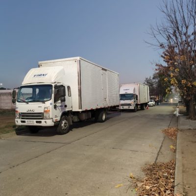 Camion 8 y 9 estacionados en fila